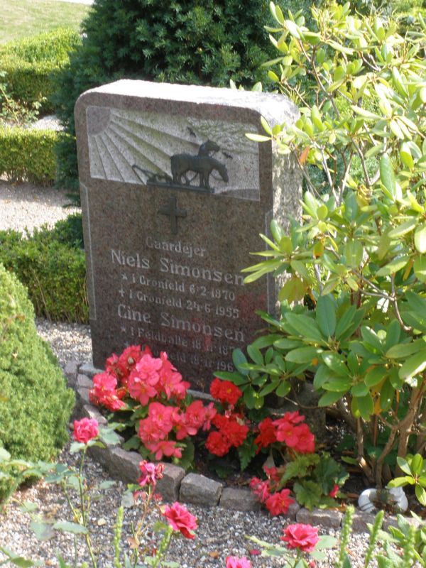 Gine Simonsen.JPG